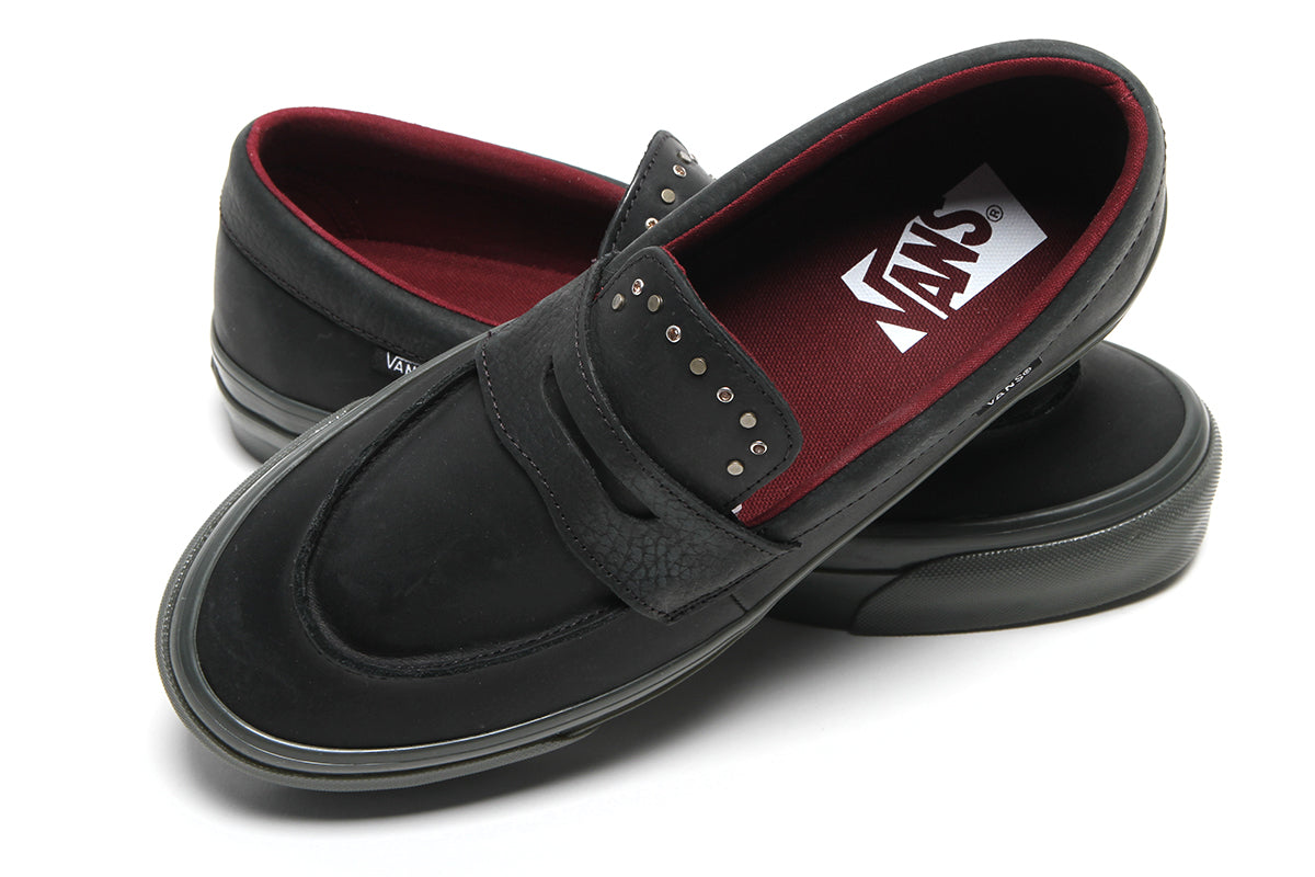 Vans OTW - LX Loafer 53
Style # VN000VATBLK1
Color : Hardware Black