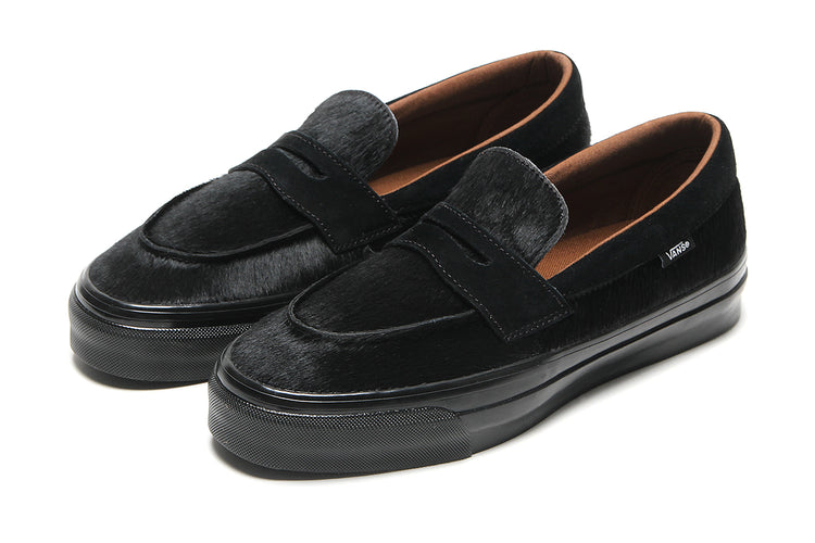 Vans OTW - LX Loafer 53
Style # VN000VASBLA1
Color : Black