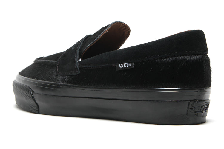 Vans OTW - LX Loafer 53
Style # VN000VASBLA1
Color : Black