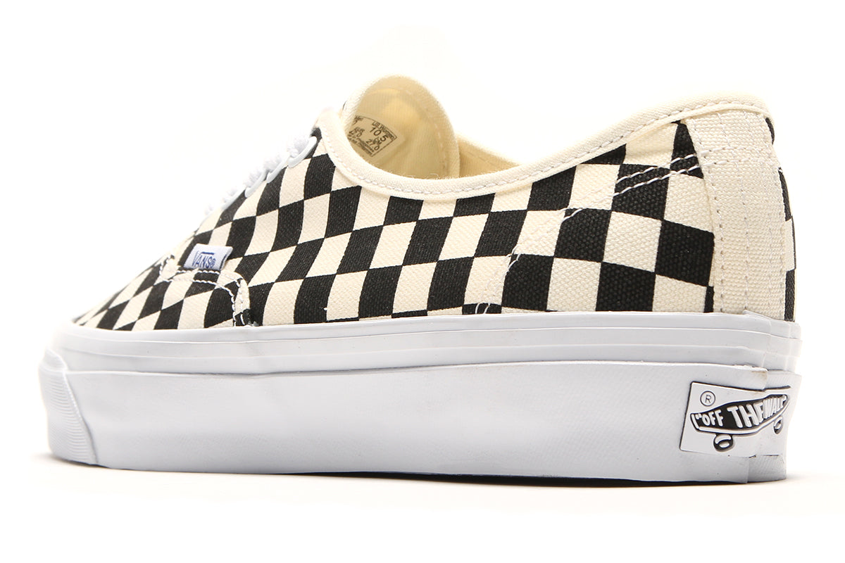Vans OTW - LX Authentic Reissue 44 LX
Style # VN000CQA2BO1
Color : Checkerboard Black