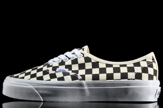Vans OTW - LX Authentic Reissue 44 LX
Style # VN000CQA2BO1
Color : Checkerboard Black