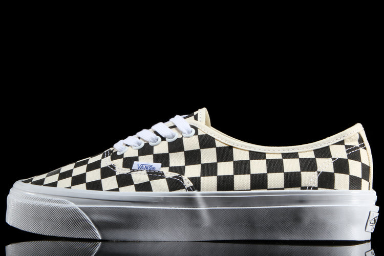 Vans OTW - LX Authentic Reissue 44 LX
Style # VN000CQA2BO1
Color : Checkerboard Black
