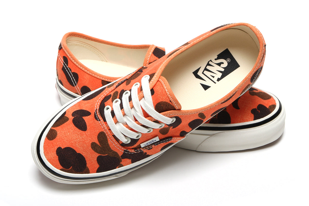 Vans OTW - LX Authentic 44
Style # VN000EBNORA1
Color : Duck Camo Orange