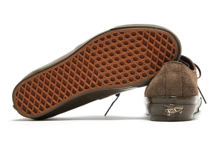 Vans OTW - LX Authentic Ease
Style # VN000EHFFST1
Color : Vintage Cocoa