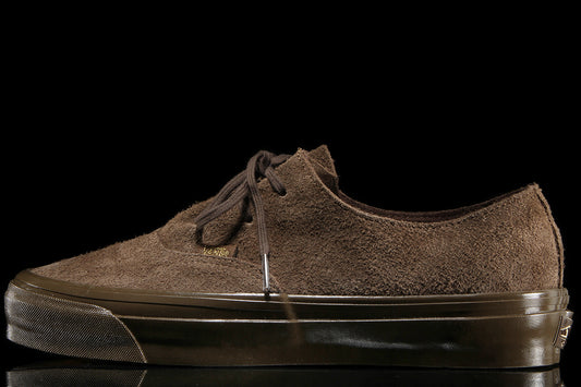 Vans OTW - LX Authentic Ease
Style # VN000EHFFST1
Color : Vintage Cocoa
