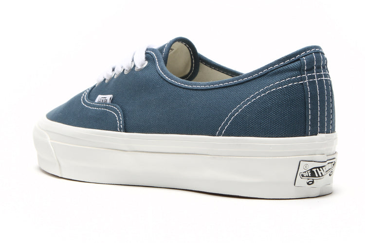 Vans OTW - LX Authentic 44
Style # VN000D9N12S1
Color : Stargazer