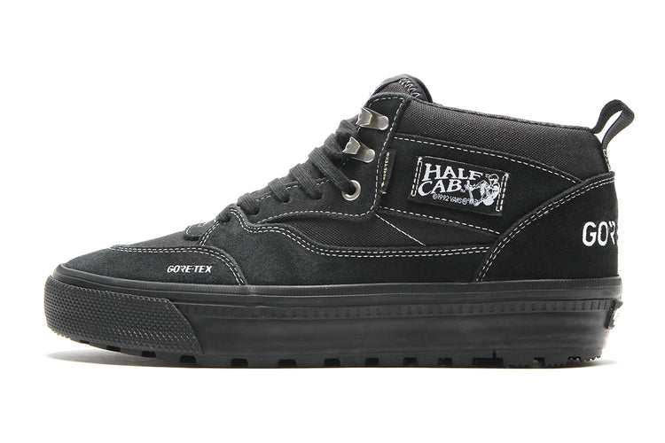 Vans - Half Cab GTX Insulated
Style # VN000XUFBKA1
Color : Black