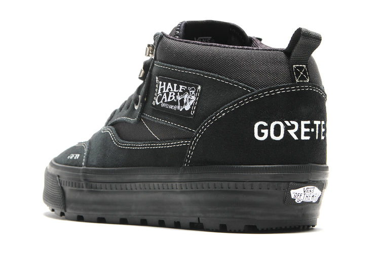 Vans - Half Cab GTX Insulated
Style # VN000XUFBKA1
Color : Black