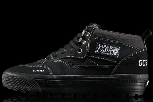 Vans - Half Cab GTX Insulated
Style # VN000XUFBKA1
Color : Black