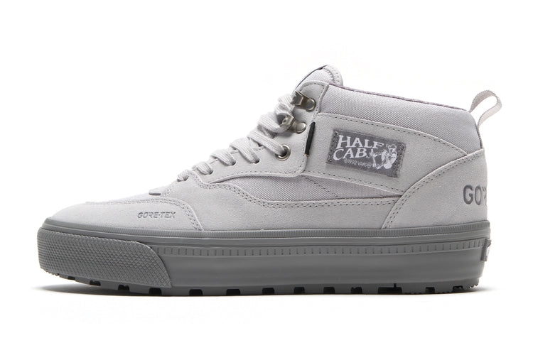 Vans - Half Cab GTX Insulated
Style # VN000XUFLTG1
Color : Light Gray