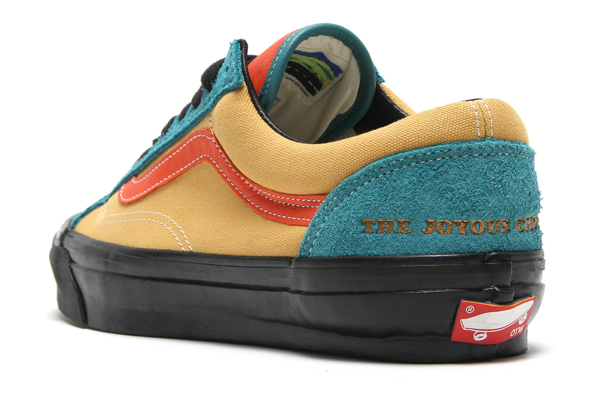 Vans OTW Old Skool 36 x Julian Klincewicz
Style # VN000DC0UXM1
Color : Mango