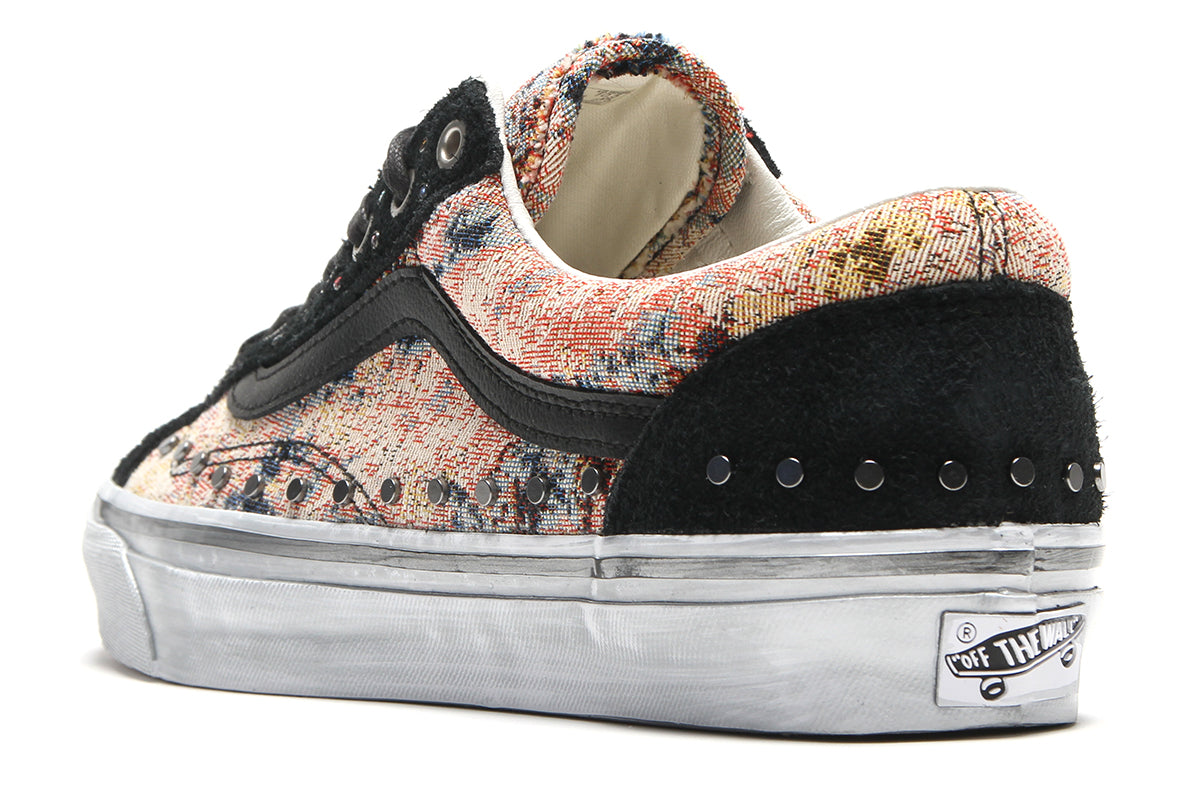 Vans OTW - LX Old Skool 36
Style # VN000E8VBML1
Color : Floral Rivets Black / Multi