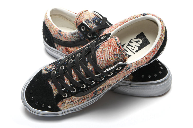 Vans OTW - LX Old Skool 36
Style # VN000E8VBML1
Color : Floral Rivets Black / Multi