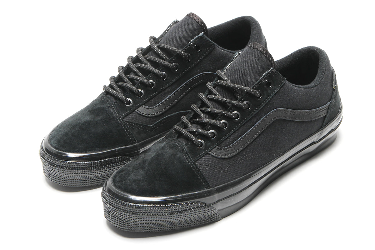 Vans OTW - LX Old Skool GTX
Style # VN000Z3DBLA1
Color : Black