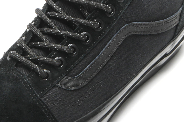Vans OTW - LX Old Skool GTX
Style # VN000Z3DBLA1
Color : Black