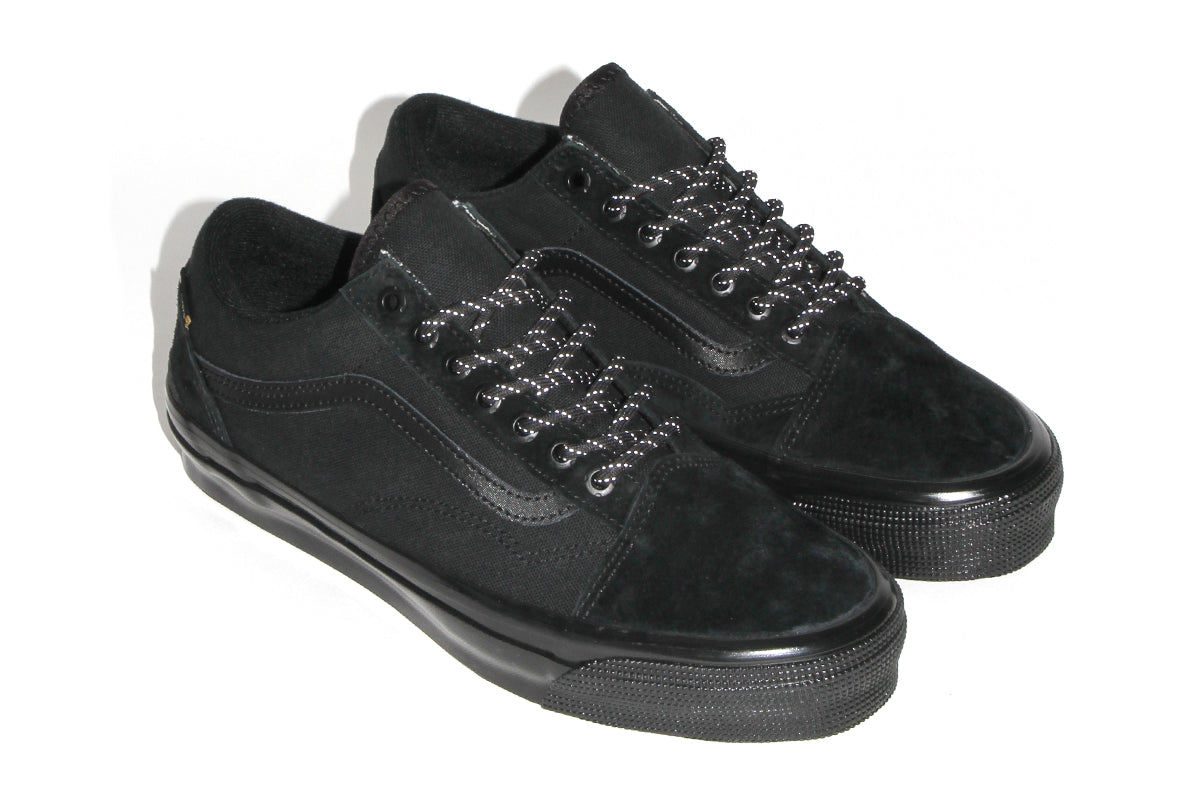 Vans OTW - LX Old Skool GTX
Style # VN000Z3DBLA1
Color : Black