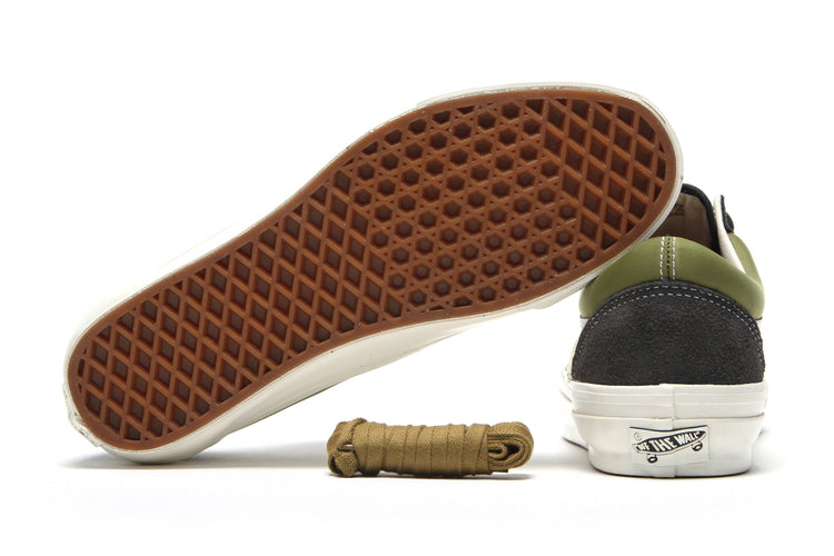 Vans OTW - LX Classic Slip-On 98
Style # VN000D9PCHW1
Color : Creme Brule