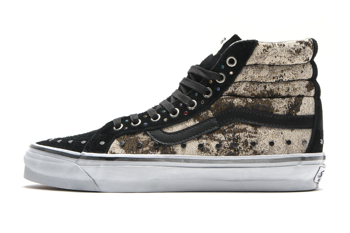 Vans OTW - LX SK8-HI 36
Style # VN00114QBML1
Color : Floral Rivets Black / Multi