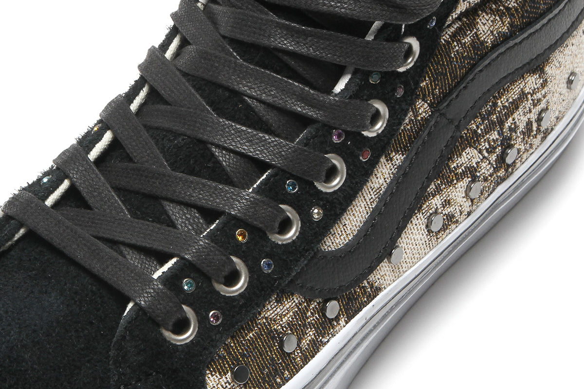 Vans OTW - LX SK8-HI 36
Style # VN00114QBML1
Color : Floral Rivets Black / Multi