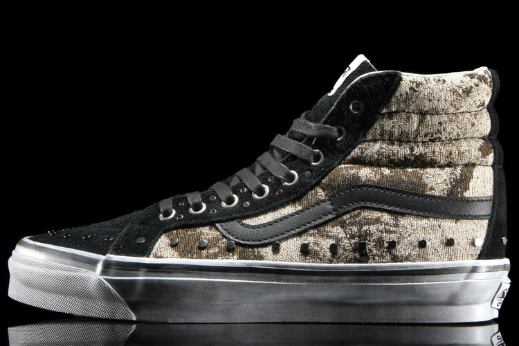 Vans OTW - LX SK8-HI 36
Style # VN00114QBML1
Color : Floral Rivets Black / Multi