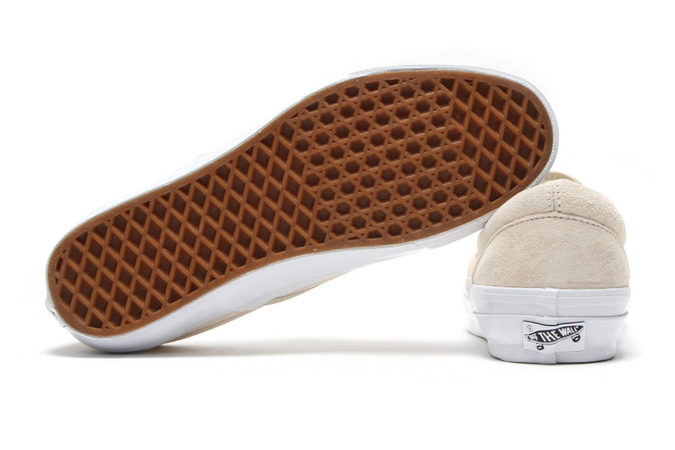 Vans OTW - LX Classic Slip-On 98
Style # VN000D9PCHW1
Color : Creme Brule