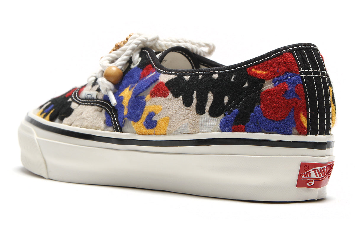 Vans OTW - LX Authentic 44 Needlework
Style # VN000Y0S4481
Color : Multi