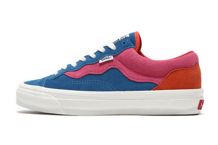 Vans OTW - Old Skool 36 x Parra
Style # VN000Y11HFC1
Color : Midnight / Carmine
