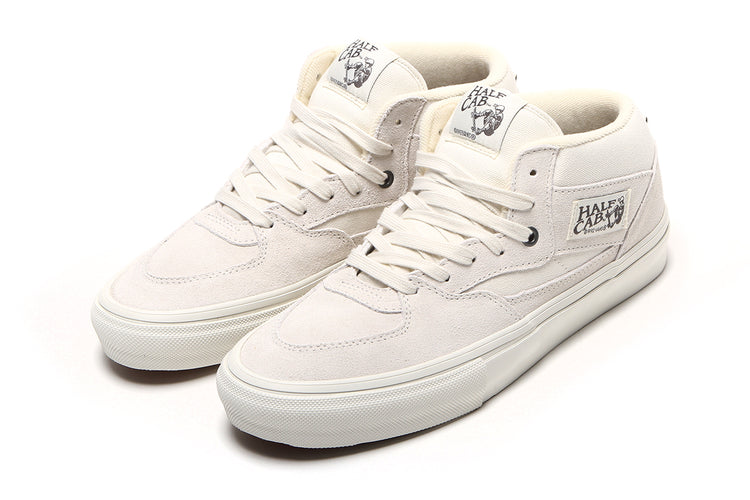 Vans - Skate Half Cab
Style # VN0A5FCDCDA1
Color : Marshmallow / White