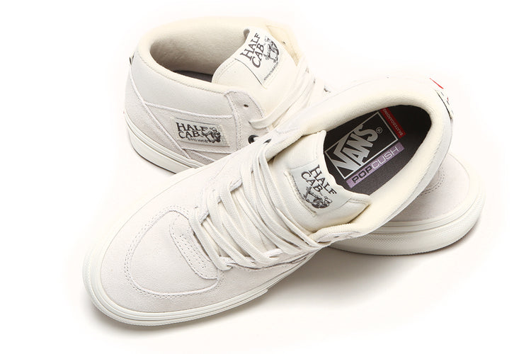 Vans - Skate Half Cab
Style # VN0A5FCDCDA1
Color : Marshmallow / White
