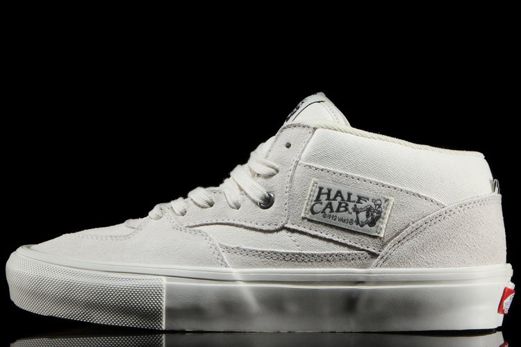 Vans - Skate Half Cab
Style # VN0A5FCDCDA1
Color : Marshmallow / White
