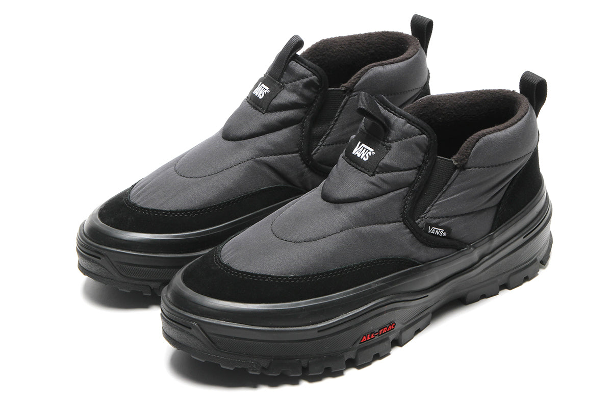 Vans - Mid-Slip Puff
Style # VN0010W1BKA1
Color : Black