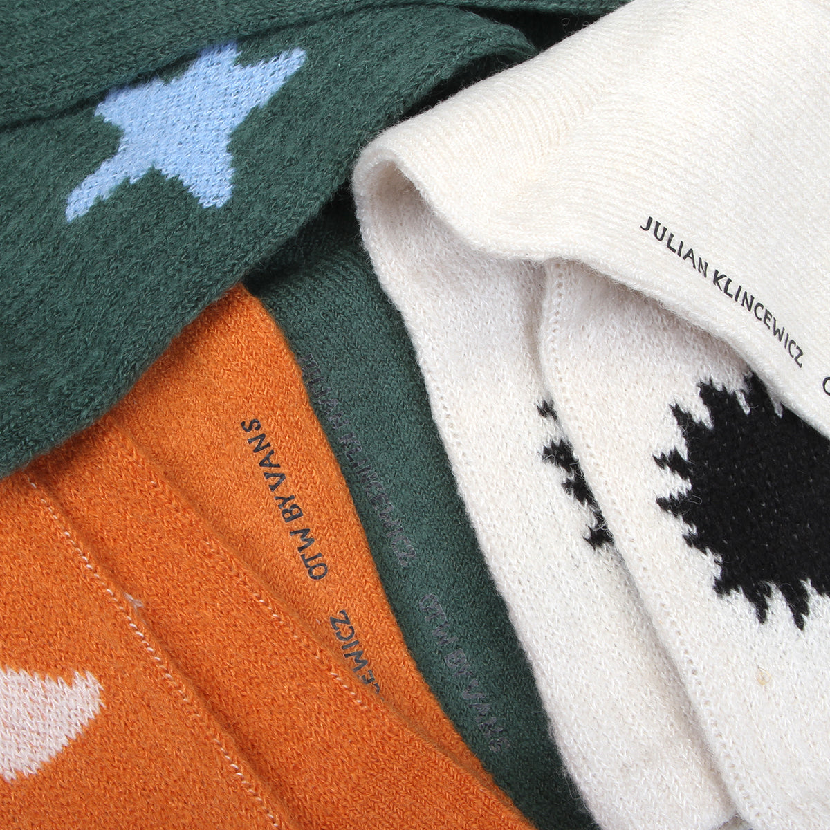 Vans OTW x Julian Klincewicz Socks (3-Pack)
Style # VN000RSA4481
Color : Multi