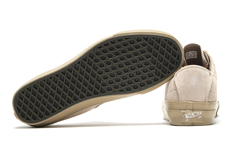 Vans - LX SF Moc Low
Style # VN000Z3XICX1
Color : Light Brown / Brown
