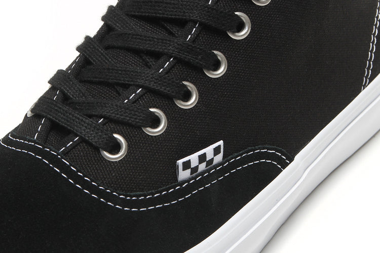 Vans - Skate Authentic Mid
Style # VN000EEQY281
Color : Black / White