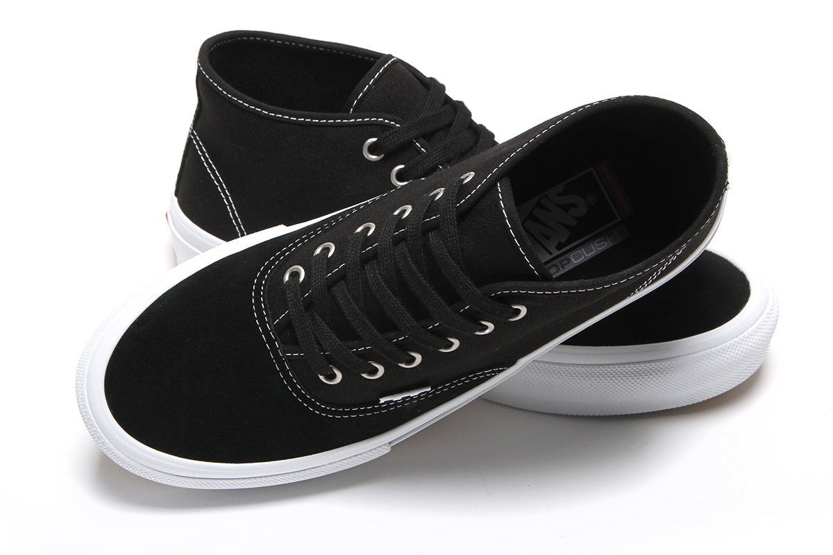 Vans - Skate Authentic Mid
Style # VN000EEQY281
Color : Black / White