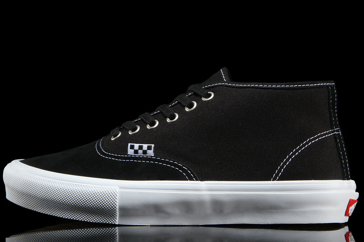 Vans - Skate Authentic Mid
Style # VN000EEQY281
Color : Black / White