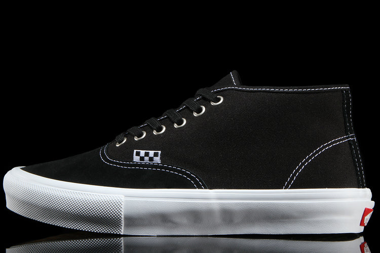 Vans - Skate Authentic Mid
Style # VN000EEQY281
Color : Black / White