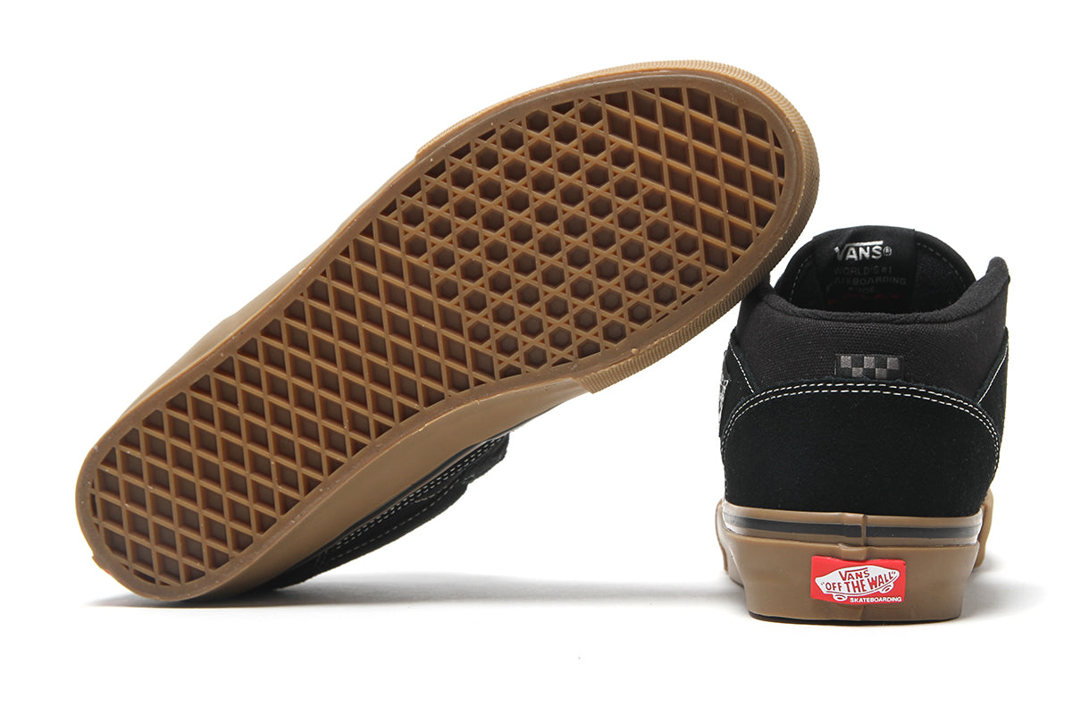 Vans - Skate Half Cab
Style # VN0A5FCDB9K1
Color : Black / Gum / White