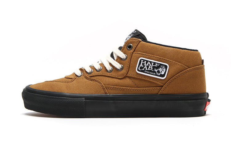 Vans | Skate Half Cab
Style # VN0007PG11D1
Color : Golden Brown / Black