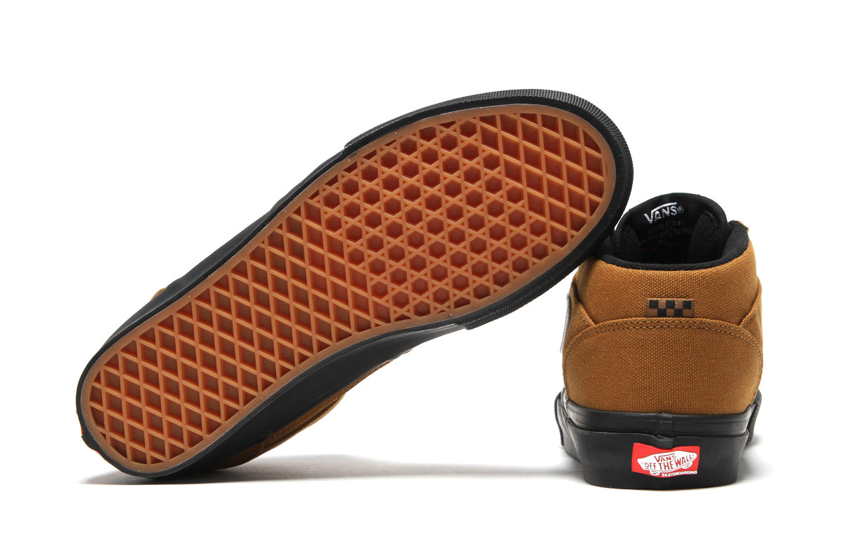 Vans | Skate Half Cab
Style # VN0007PG11D1
Color : Golden Brown / Black