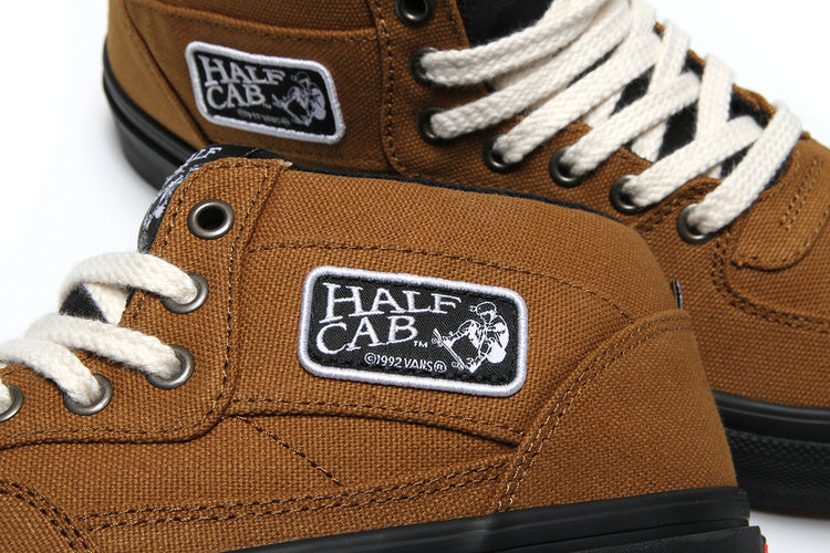 Vans | Skate Half Cab
Style # VN0007PG11D1
Color : Golden Brown / Black