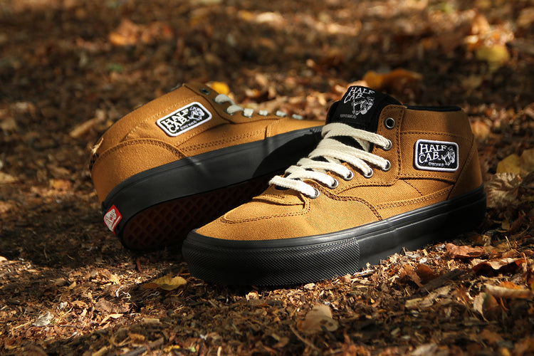 Vans | Skate Half Cab
Style # VN0007PG11D1
Color : Golden Brown / Black