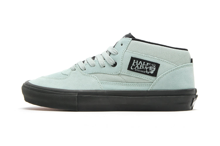 Vans - Skate Half Cab
Style # VN0A5FCDEMW1
Color : Grey Olive / Black