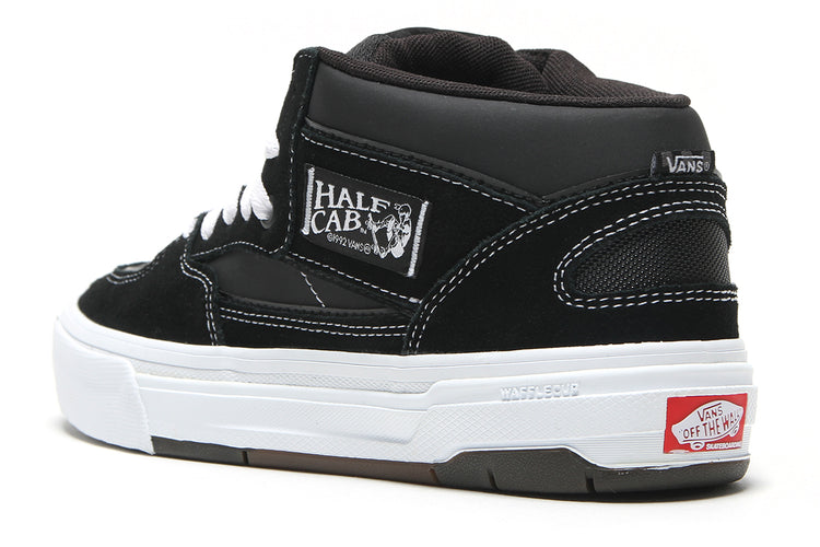 Vans - Skate Half Cab Wafflecup
Style # VN000D9ZBA21
Color : Black / White