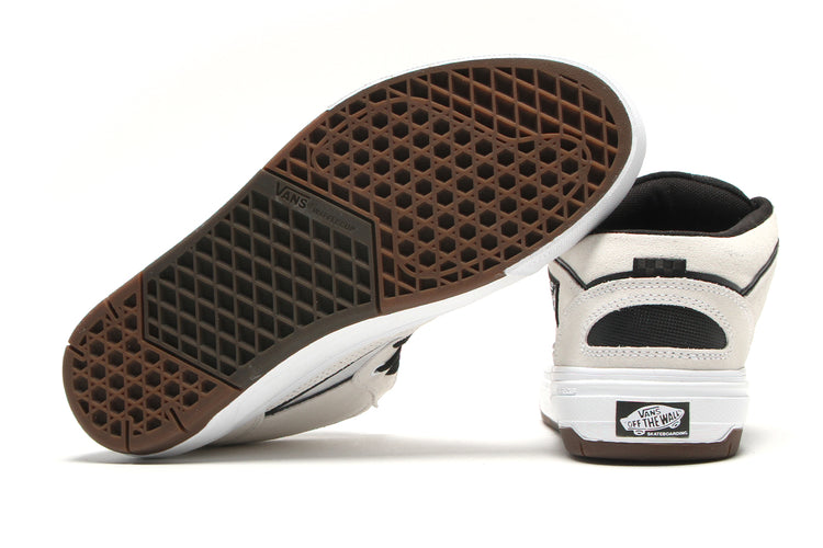 Vans - Skate Half Cab Wafflecup
Style # VN000D9ZYB21
Color : White / Black