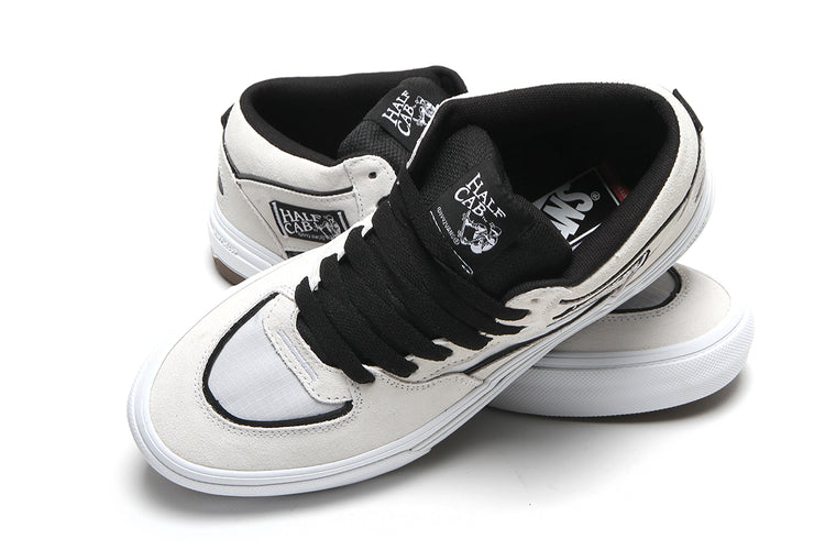 Vans - Skate Half Cab Wafflecup
Style # VN000D9ZYB21
Color : White / Black