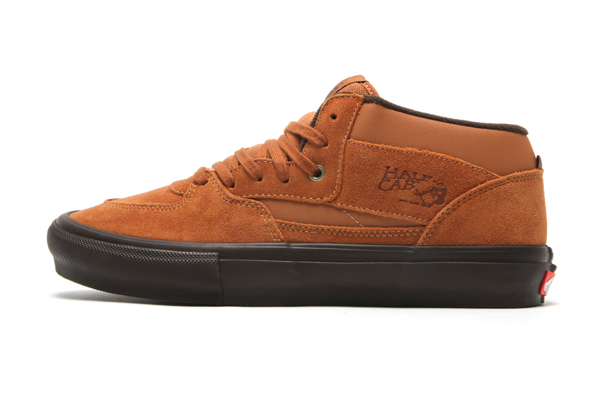 Vans - Skate Half Cab
Style # VN0A5FCDCL61
Color : Golden Brown / Gum