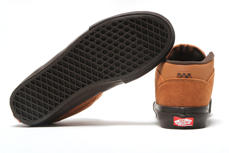 Vans - Skate Half Cab
Style # VN0A5FCDCL61
Color : Golden Brown / Gum