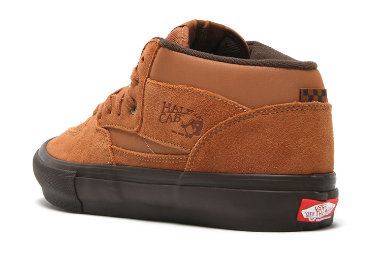 Vans - Skate Half Cab
Style # VN0A5FCDCL61
Color : Golden Brown / Gum