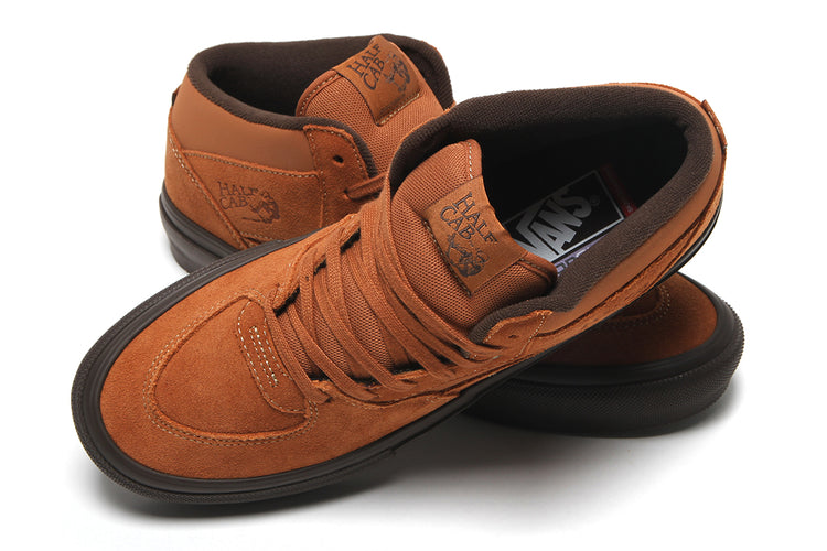 Vans - Skate Half Cab
Style # VN0A5FCDCL61
Color : Golden Brown / Gum